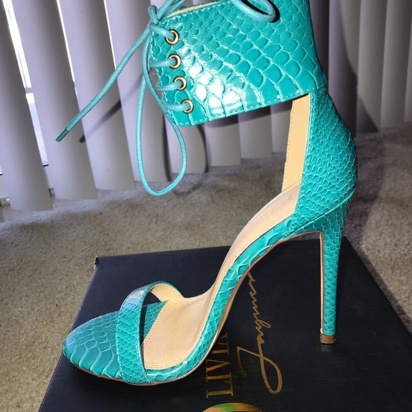 Heels - Picture 3 of 4